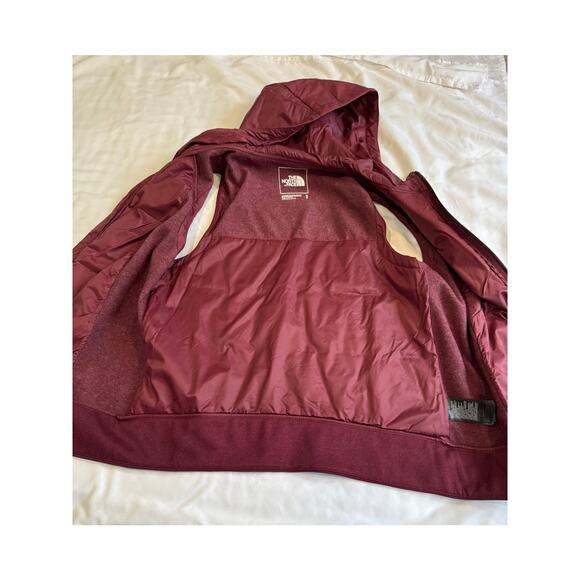 The North Face Woman's Hooded Vest - Picture 6 of 6